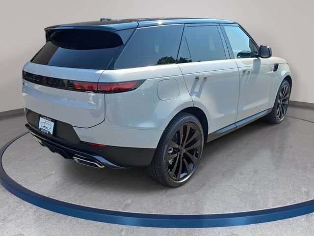 New 2026 Borasco Grey Land Rover SE image 5