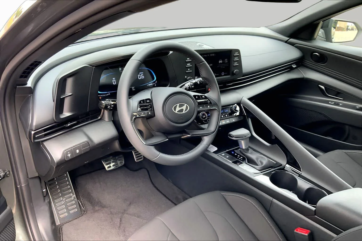 Certified Used 2026 Amazon Gray Hyundai SEL Sport Premium image 9