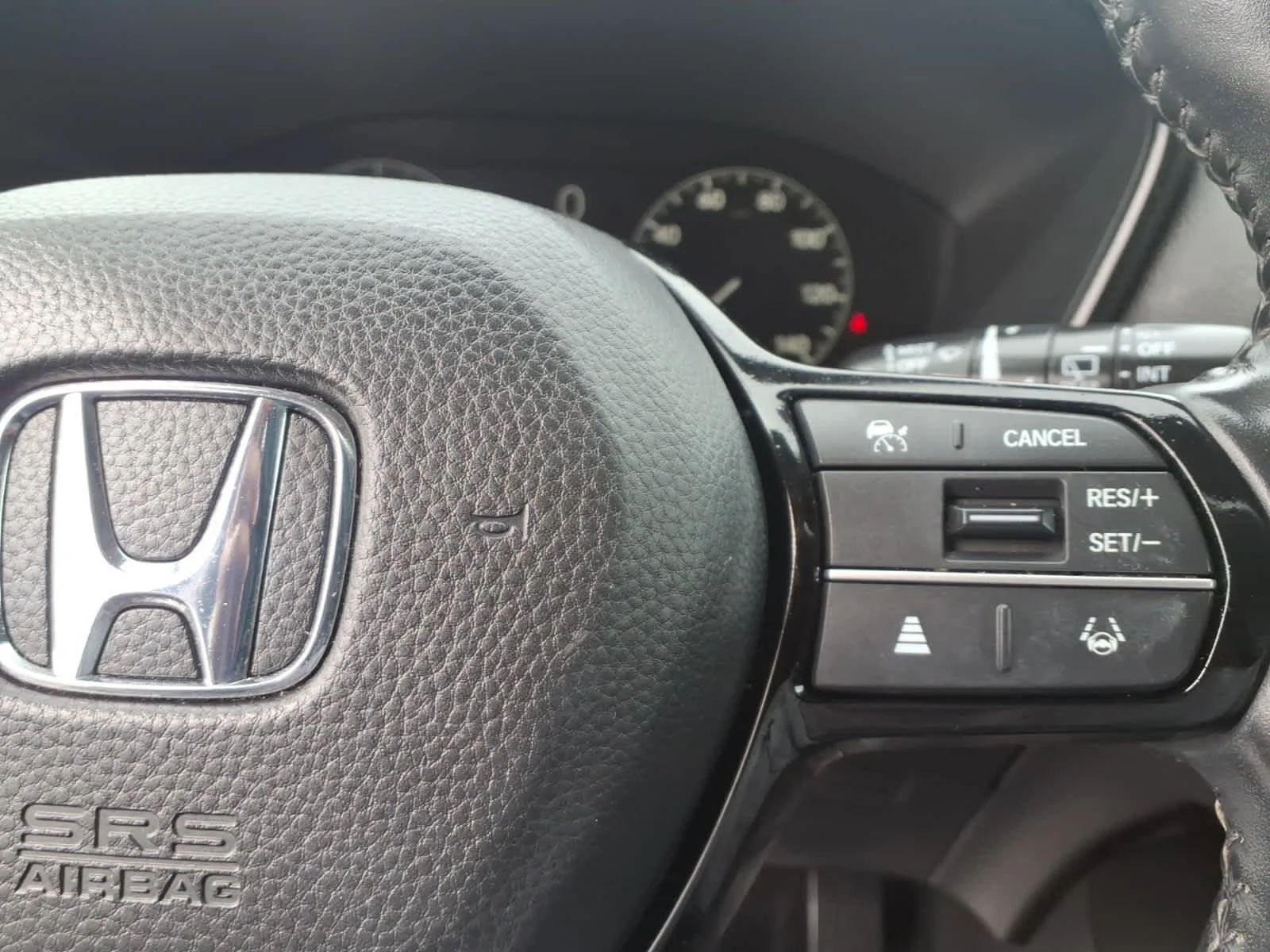 Certified Used 2024 Platinum White Pearl Honda EX-L image 23