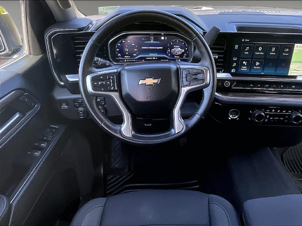 Used 2023 Gray Chevrolet LT image 17