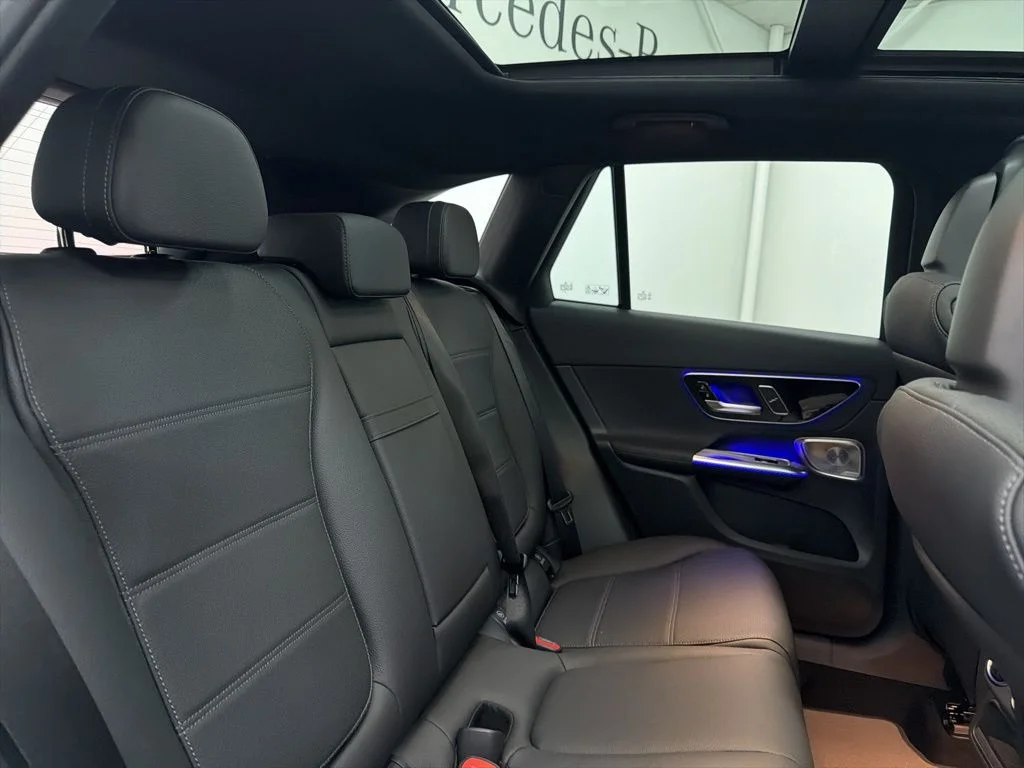 Used 2026 Black Mercedes-Benz GLC 300 image 24