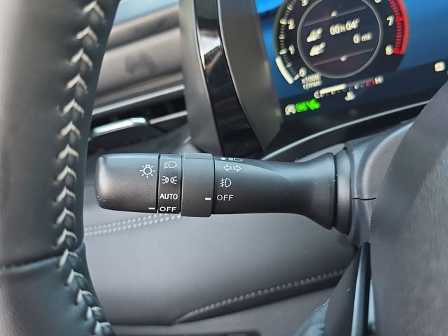 Used 2026 Pearl Subaru Touring image 27