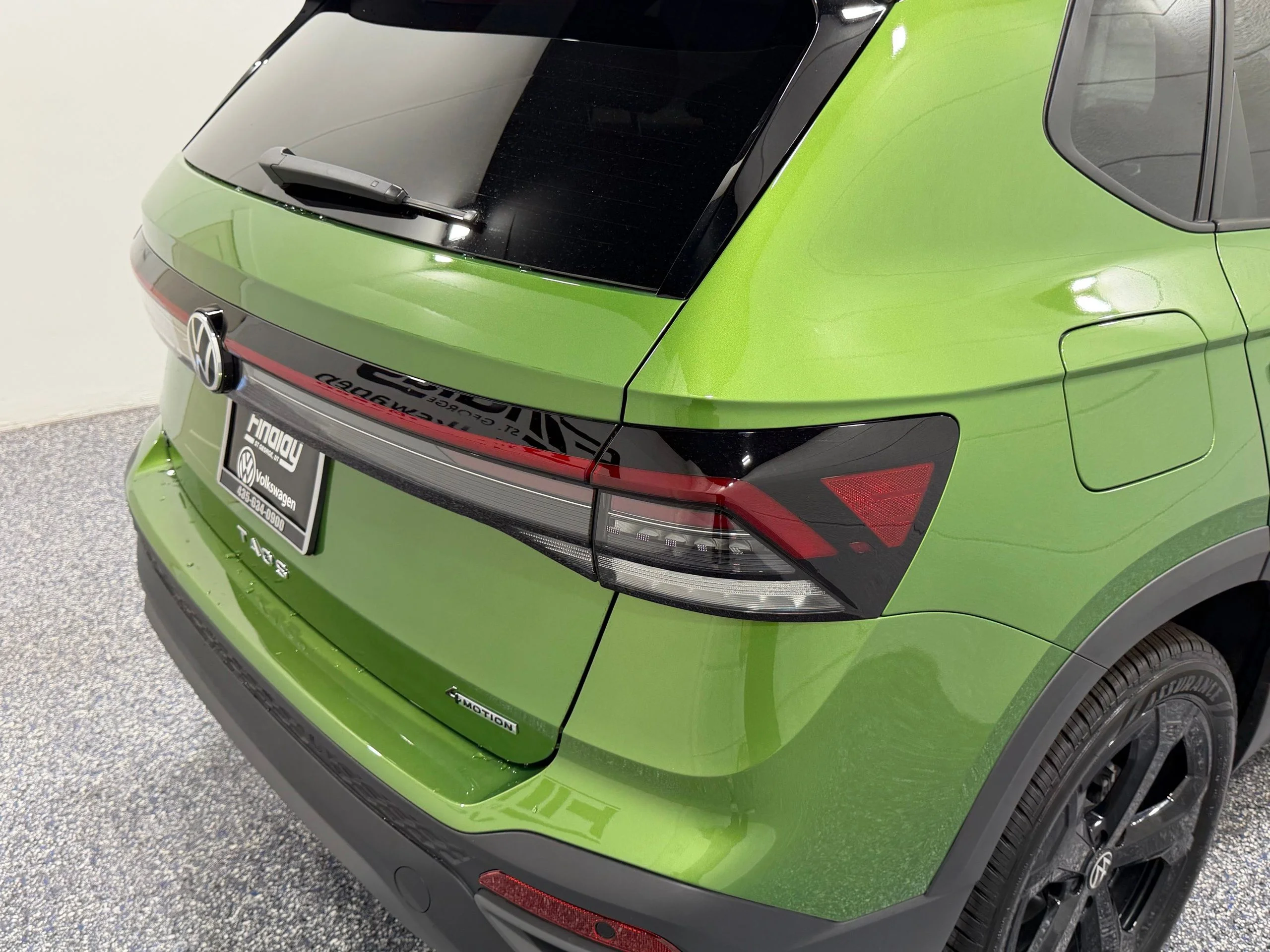 New 2026 Green Volkswagen 1.5T SE Black image 17