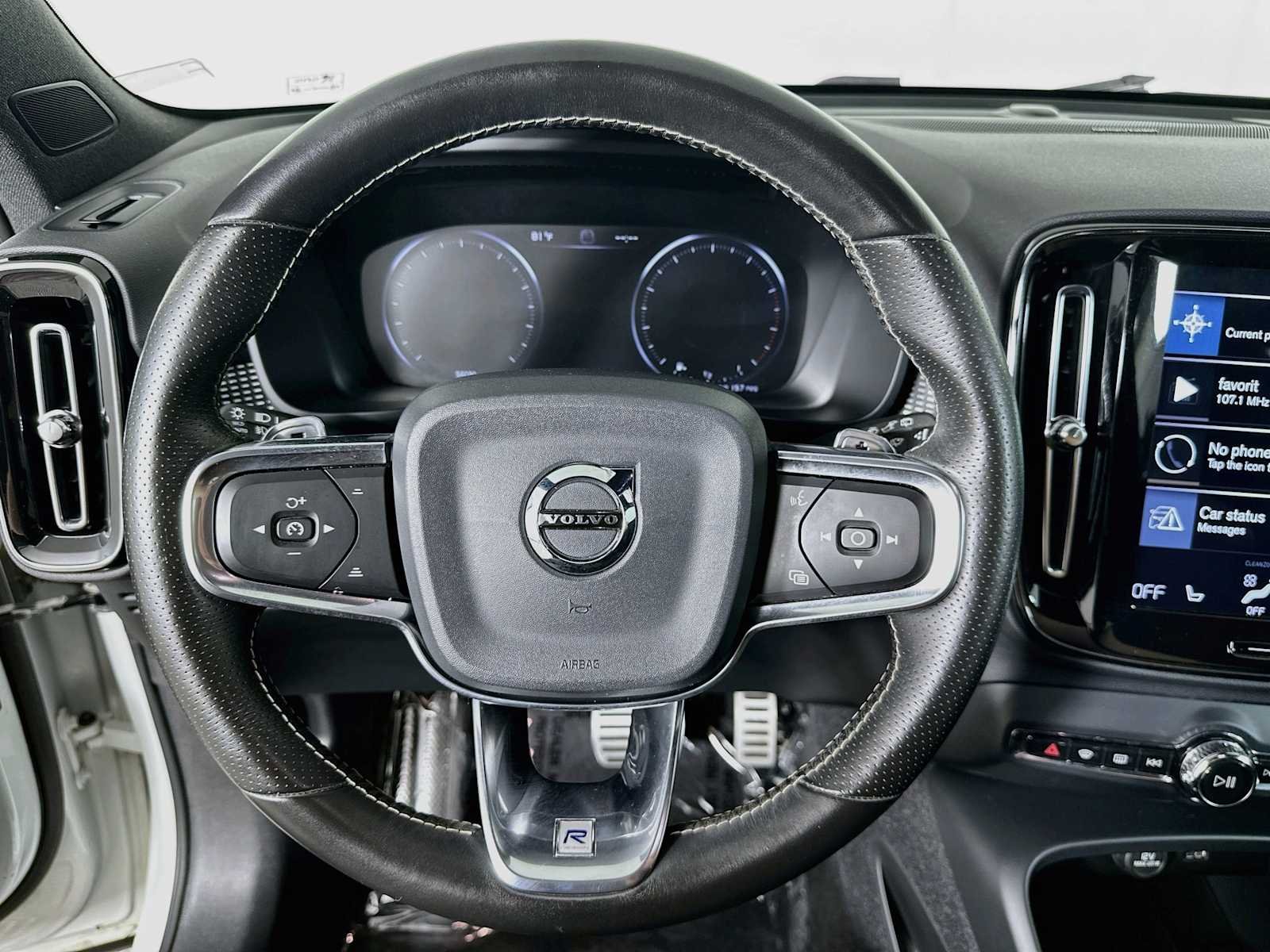 Used 2020 CRYSTAL WHITE MET Volvo R-Design image 11