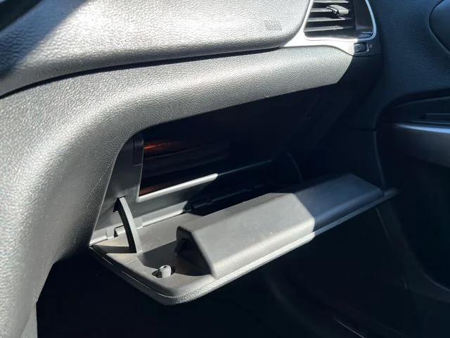 Used 2019 Gray Jeep Limited image 38