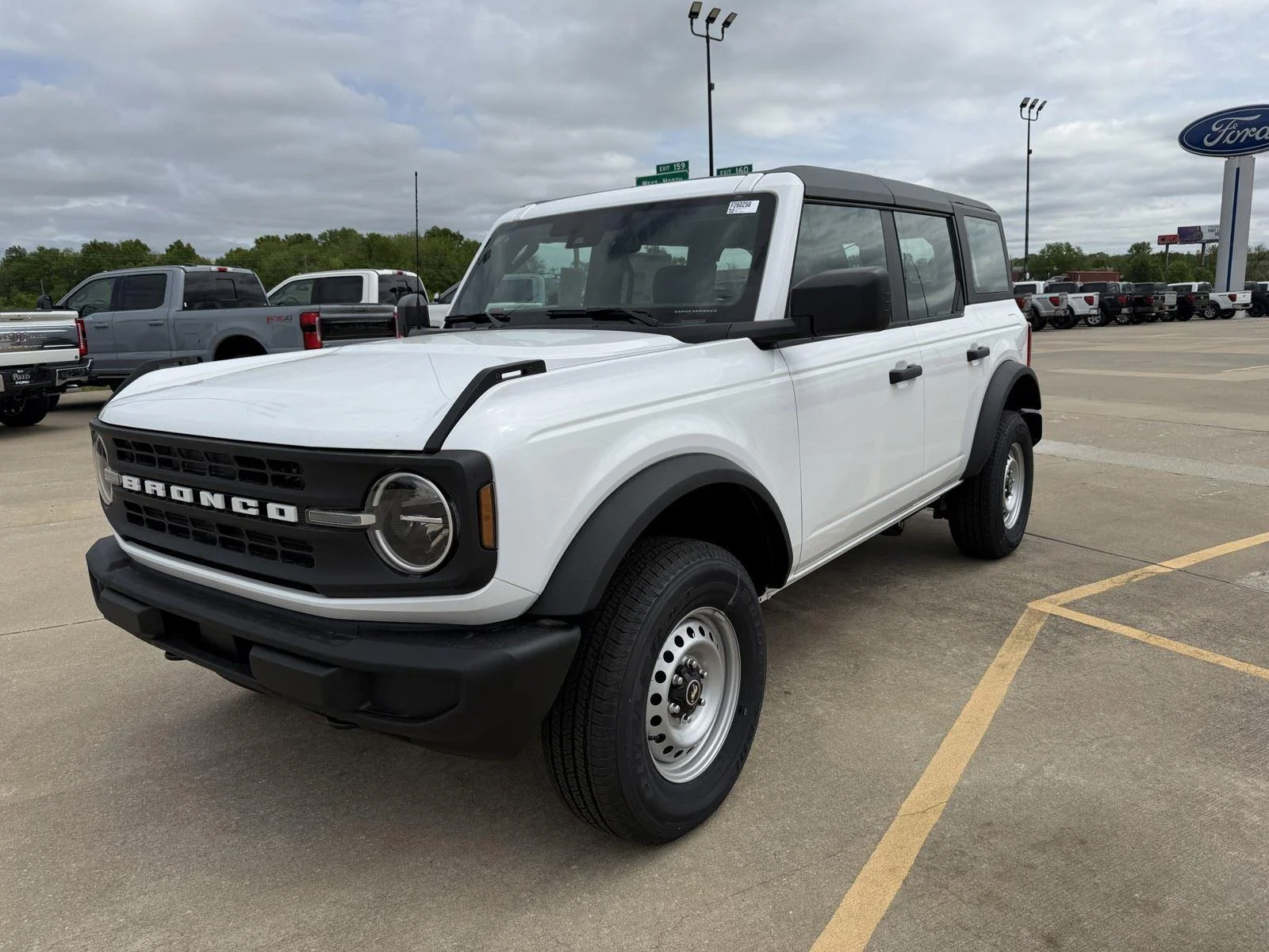 New 2026 Oxford White Ford Base image 4