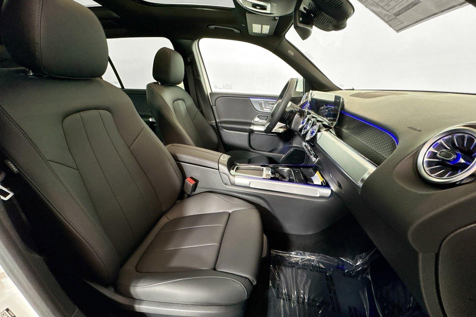 New 2026 Polar White Mercedes-Benz GLB 250 image 26