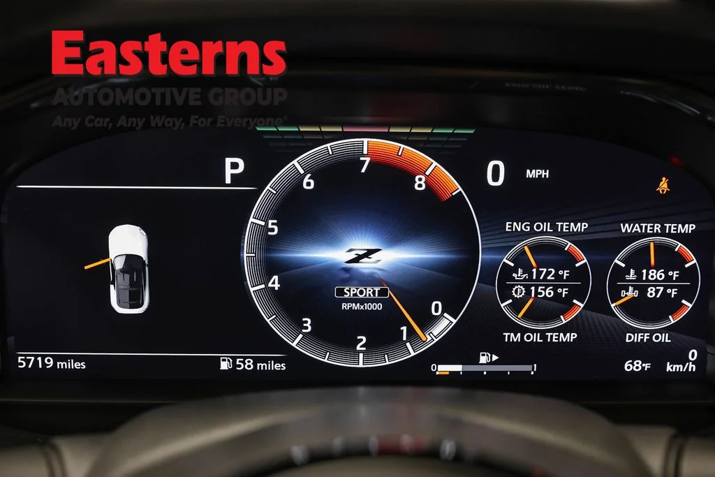 Used 2025 White Nissan Performance image 18