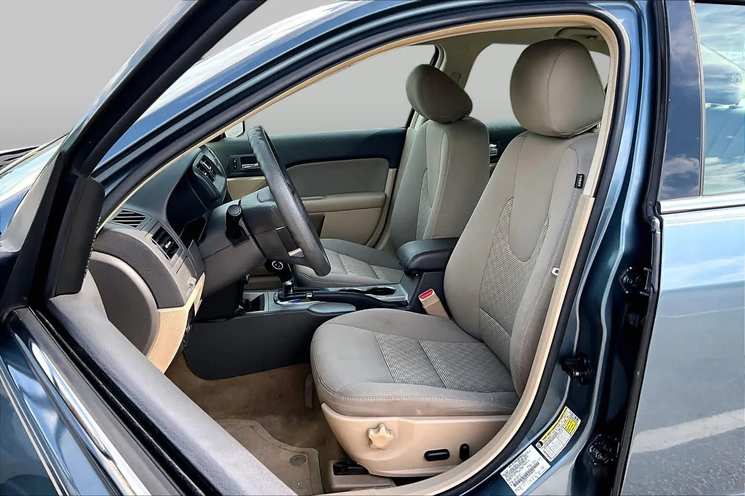 Pre-Owned 2012 Ford Fusion SE
