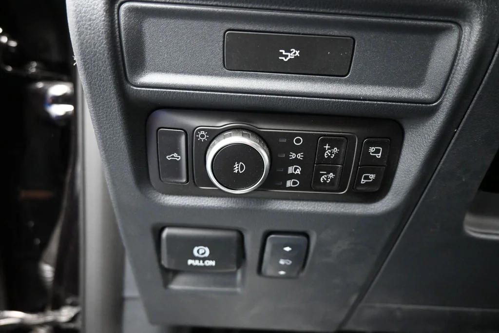 New 2026 Agate Black Metallic Ford Lariat image 11