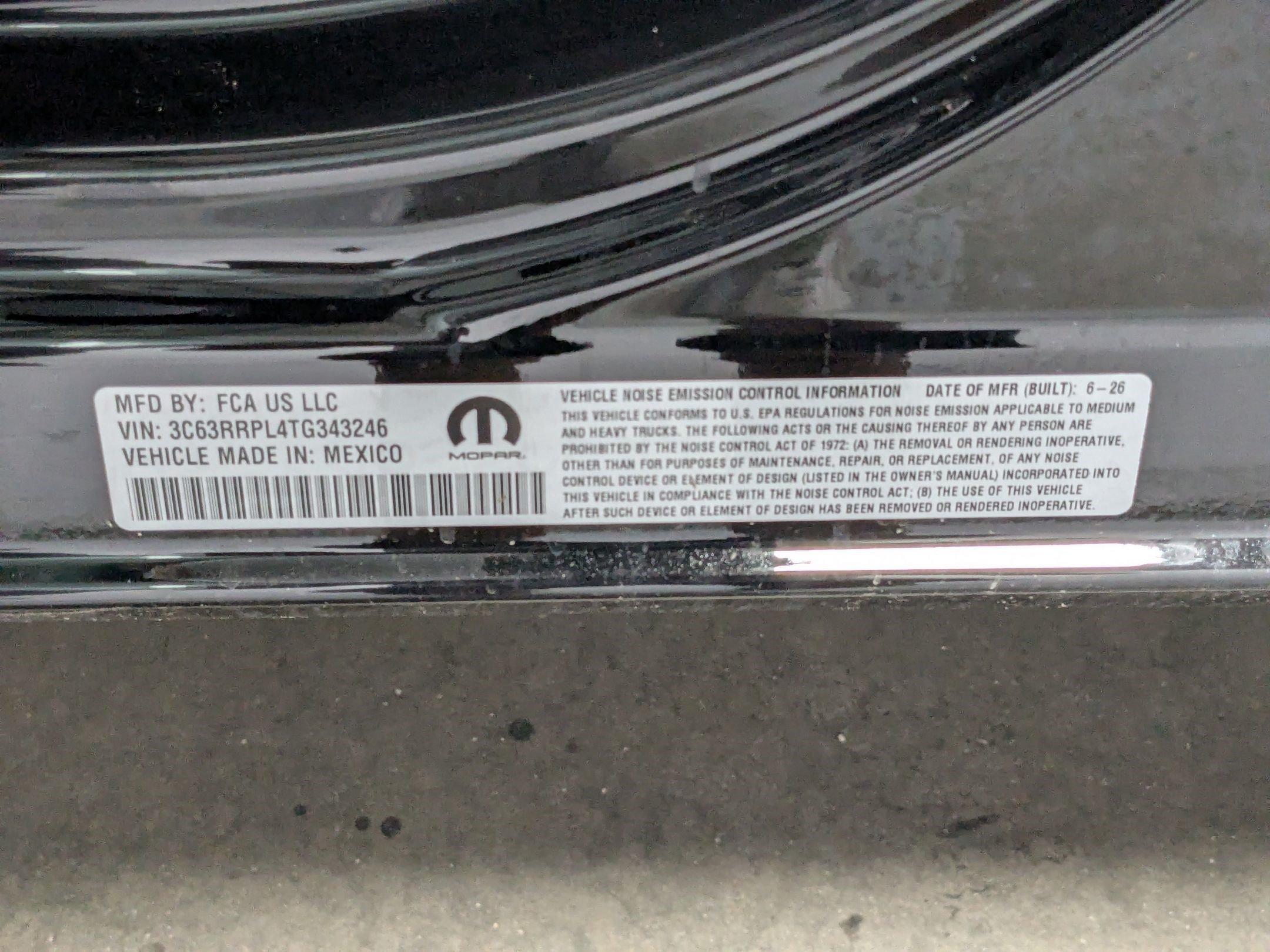 New 2026 Diamond Black Crystal Pearl-Coat Exterior Paint RAM Limited image 18