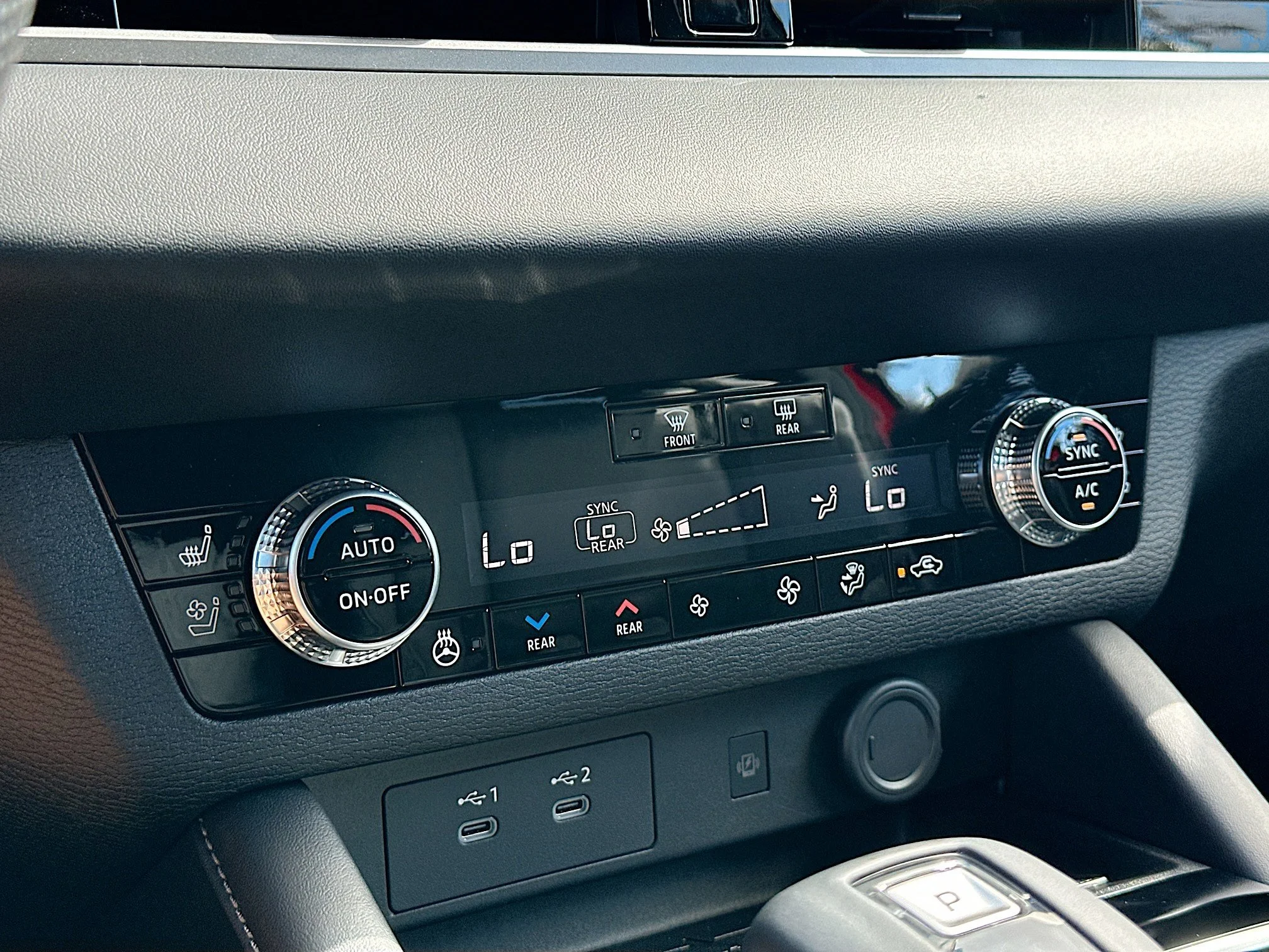 2026 Mitsubishi Outlander SEL - Photo 11