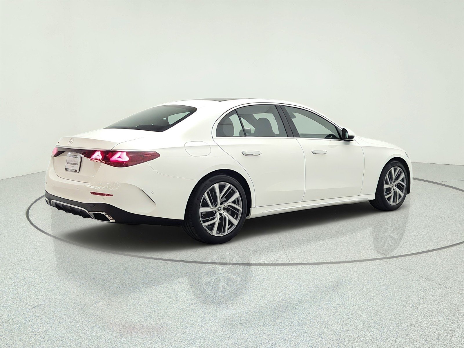 Certified Used 2026 Polar White Mercedes-Benz E 350 RWD Sedan image 5