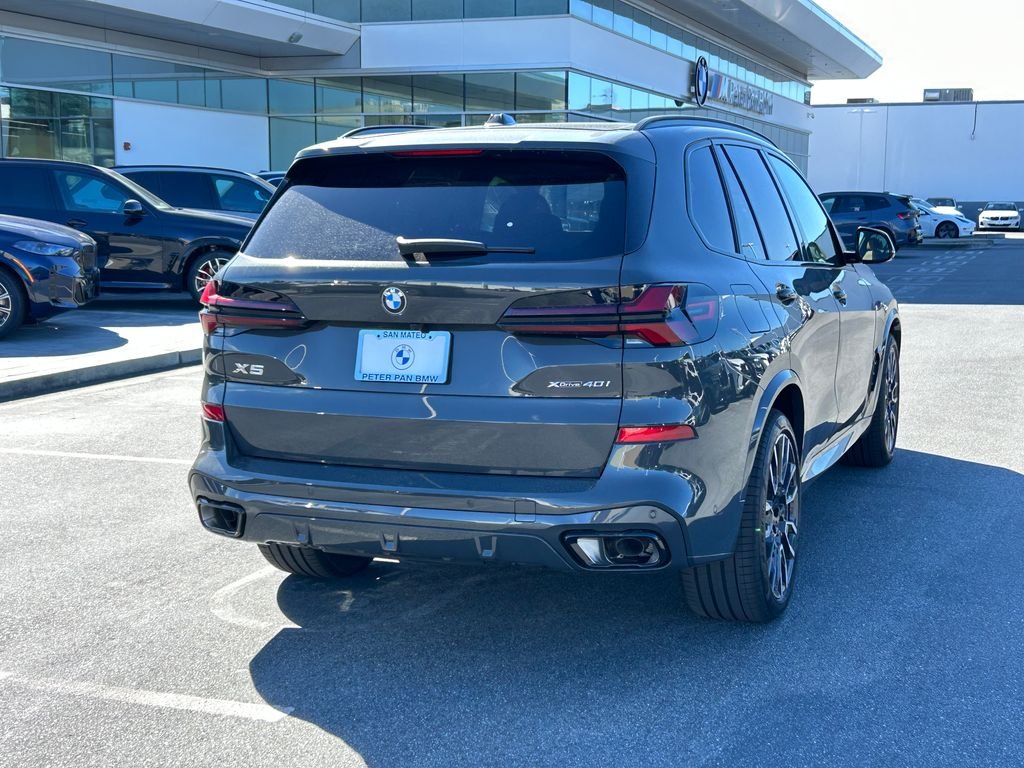 New 2026 Dravit Grey Metallic BMW xDrive40i image 5