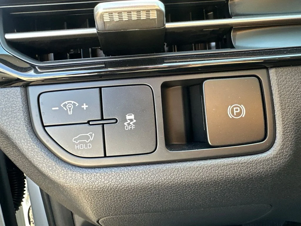New 2027 White Kia EX image 11