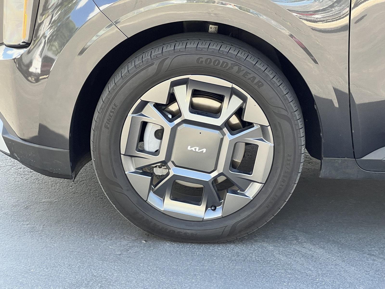 2026 Kia Carnival EX - Photo 21