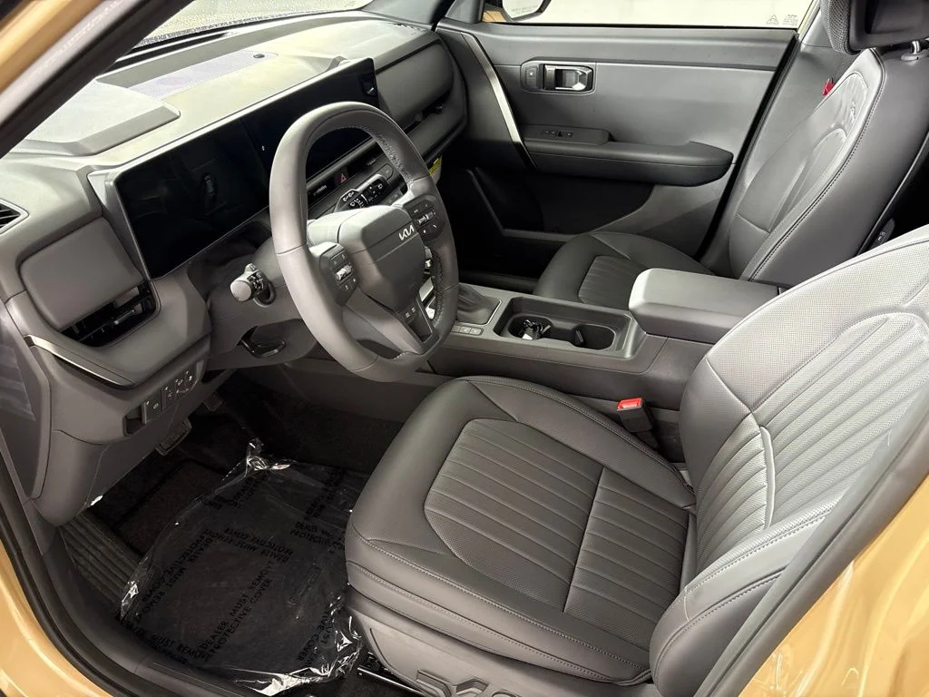 New 2027 Terrain Brown Kia X-Line S image 26