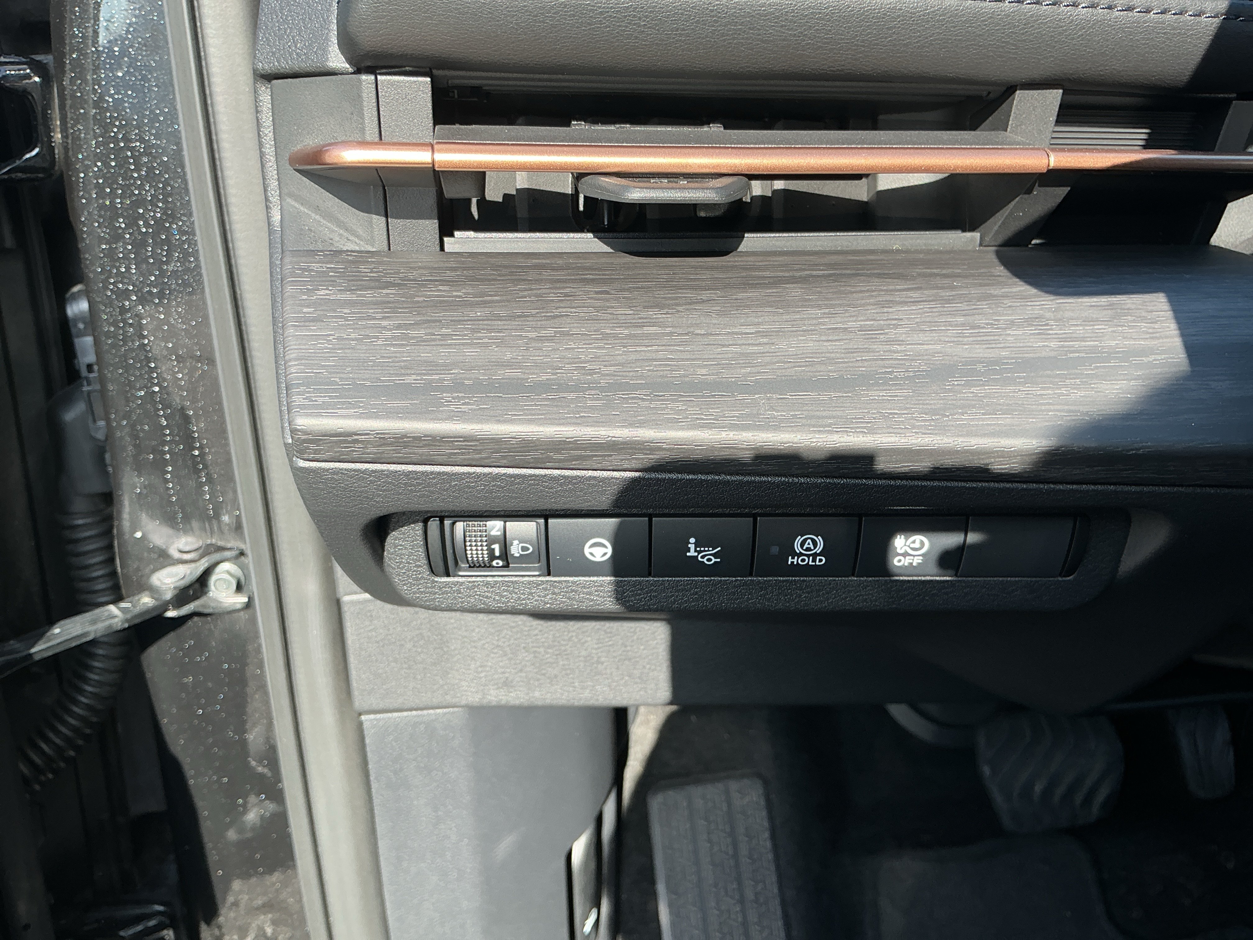 Used 2023 Black Diamond Pearl Nissan ENGAGE image 13