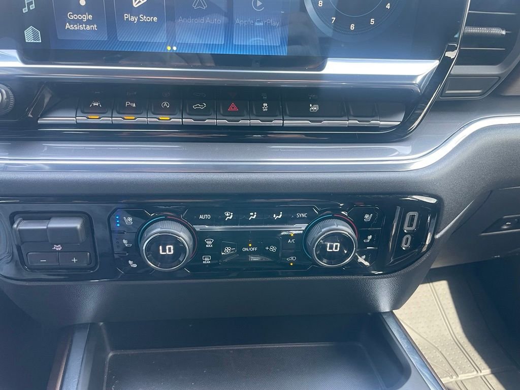 Used 2023 Red Chevrolet High Country image 11