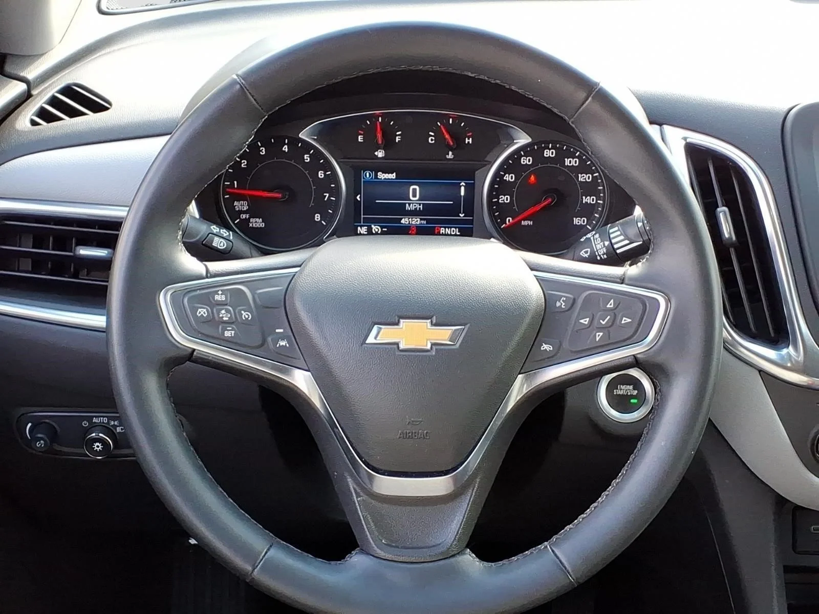 2024 Chevrolet Equinox LT - Photo 28