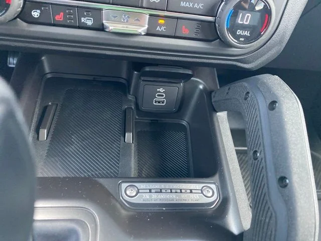 New 2026 Avalanche Gray Ford Badlands® image 27