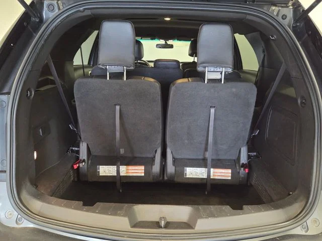 Used 2015  Ford Limited image 15