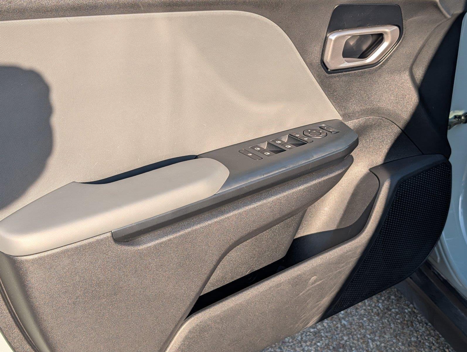 Used 2025 Morning Haze Kia LXS image 14