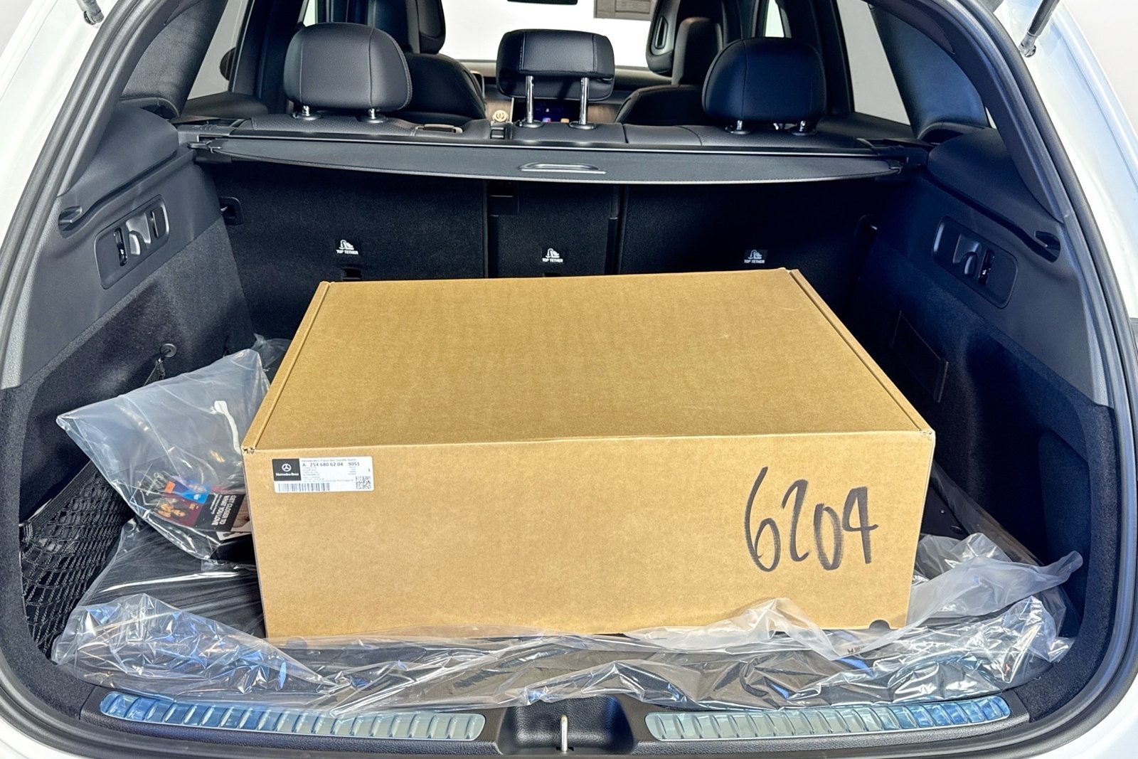 New 2026 Polar White Mercedes-Benz GLC 300 image 24