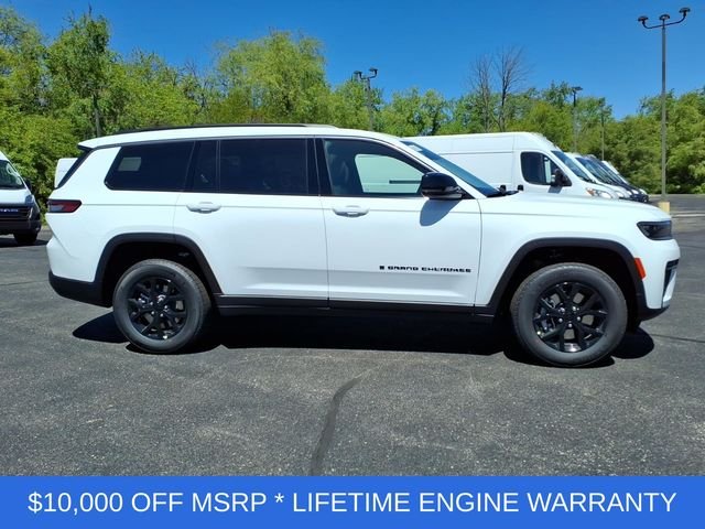 New 2026 Bright White Clear-Coat Exterior Paint Jeep Altitude image 8