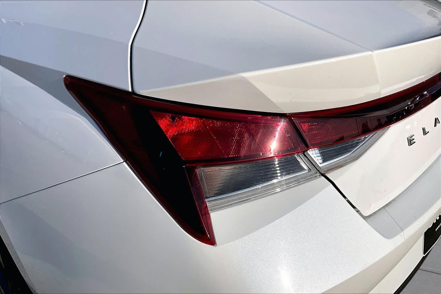 Used 2022 Quartz White Hyundai SEL image 26