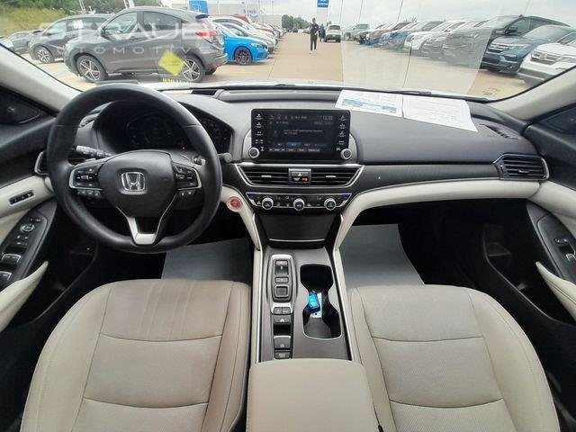 Used 2019 Platinum White Pearl Honda Touring image 46