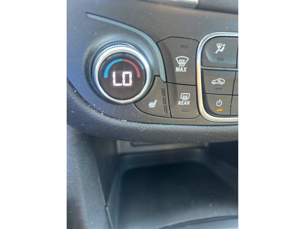 Used 2024 Summit White Chevrolet LT image 38