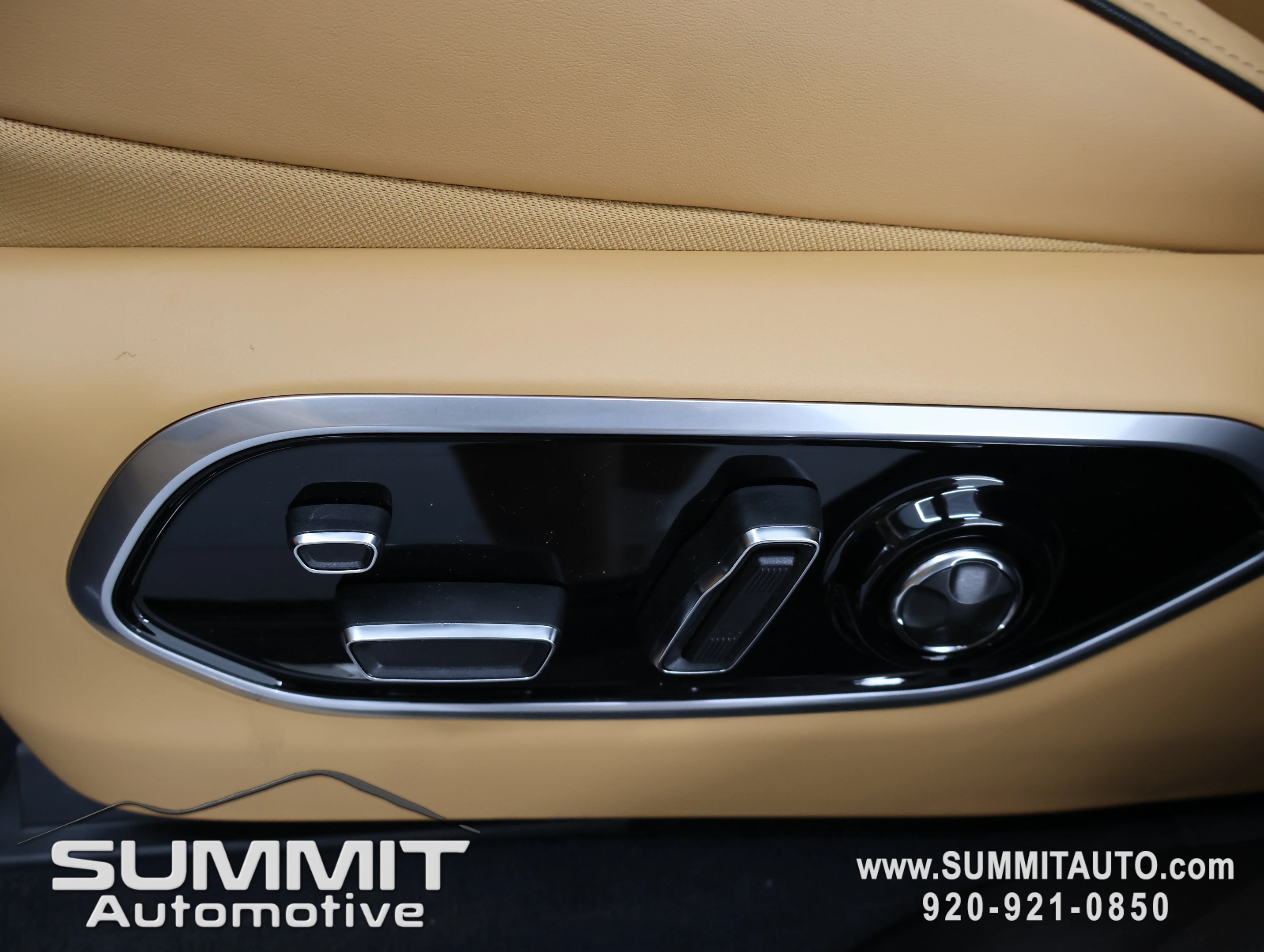 New 2026 Diamond Black Crystal Pearl-Coat Exterior Paint Jeep Summit image 55