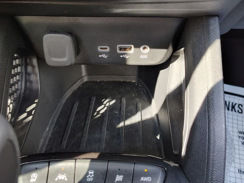 Used 2023 White Chevrolet LT image 31