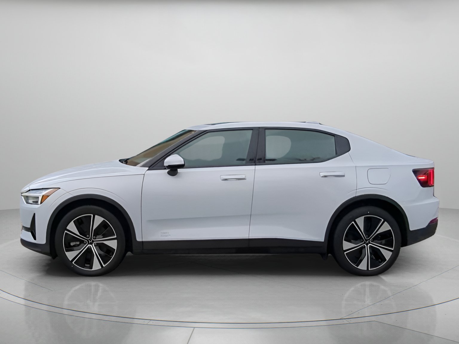 Used 2023 Magnesium Metallic Polestar Long Range Dual Motor image 15