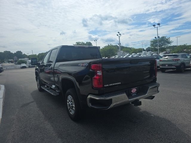 Used 2025 Black Chevrolet LT image 4