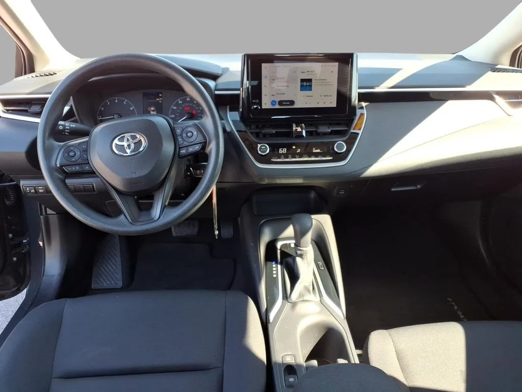 Used 2024  Toyota LE image 12