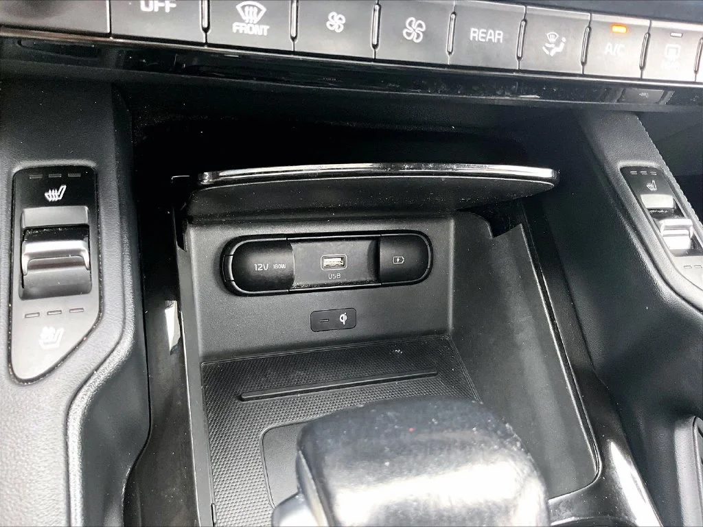 Used 2020 Gray Kia SX image 33