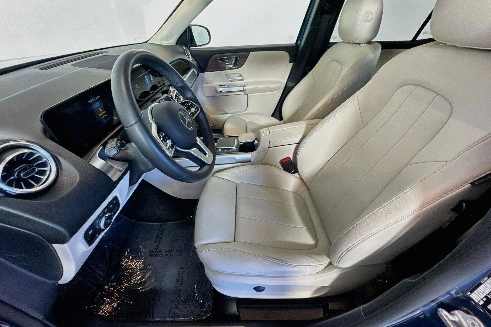 Used 2022 Denim Blue Metallic Mercedes-Benz GLB 250 image 19