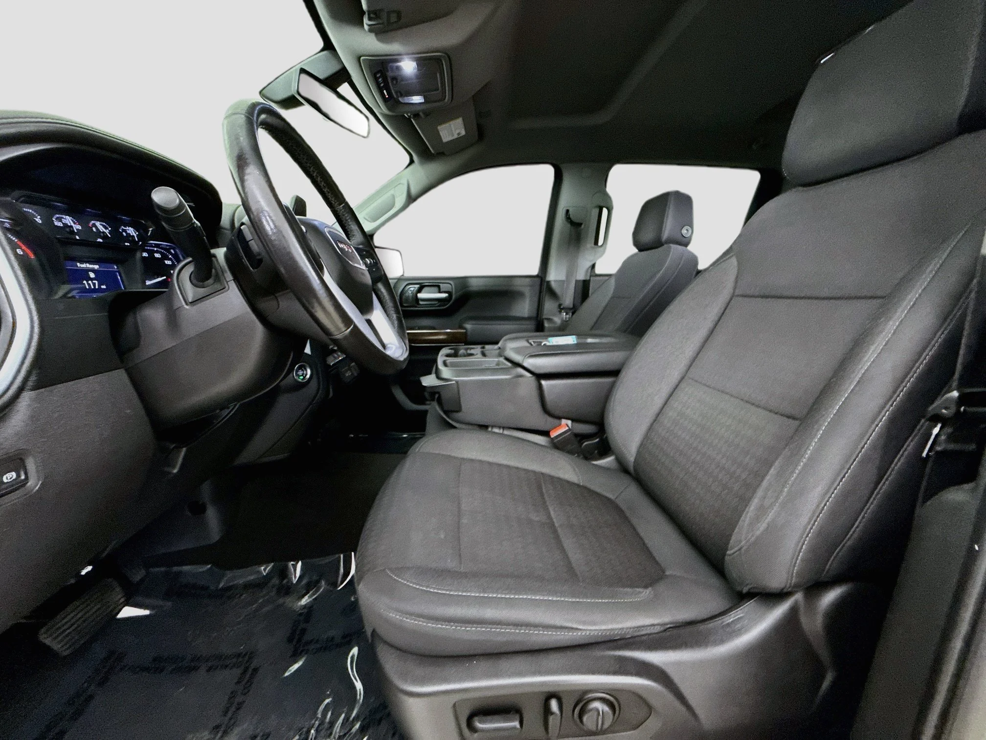 Used 2021 SUMMIT WHITE GMC SLE image 22