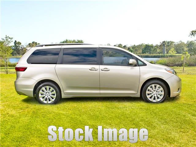 Used 2017 Predawn Gray Mica Toyota XLE 8 Passenger Front-wheel Drive Passenger image 20