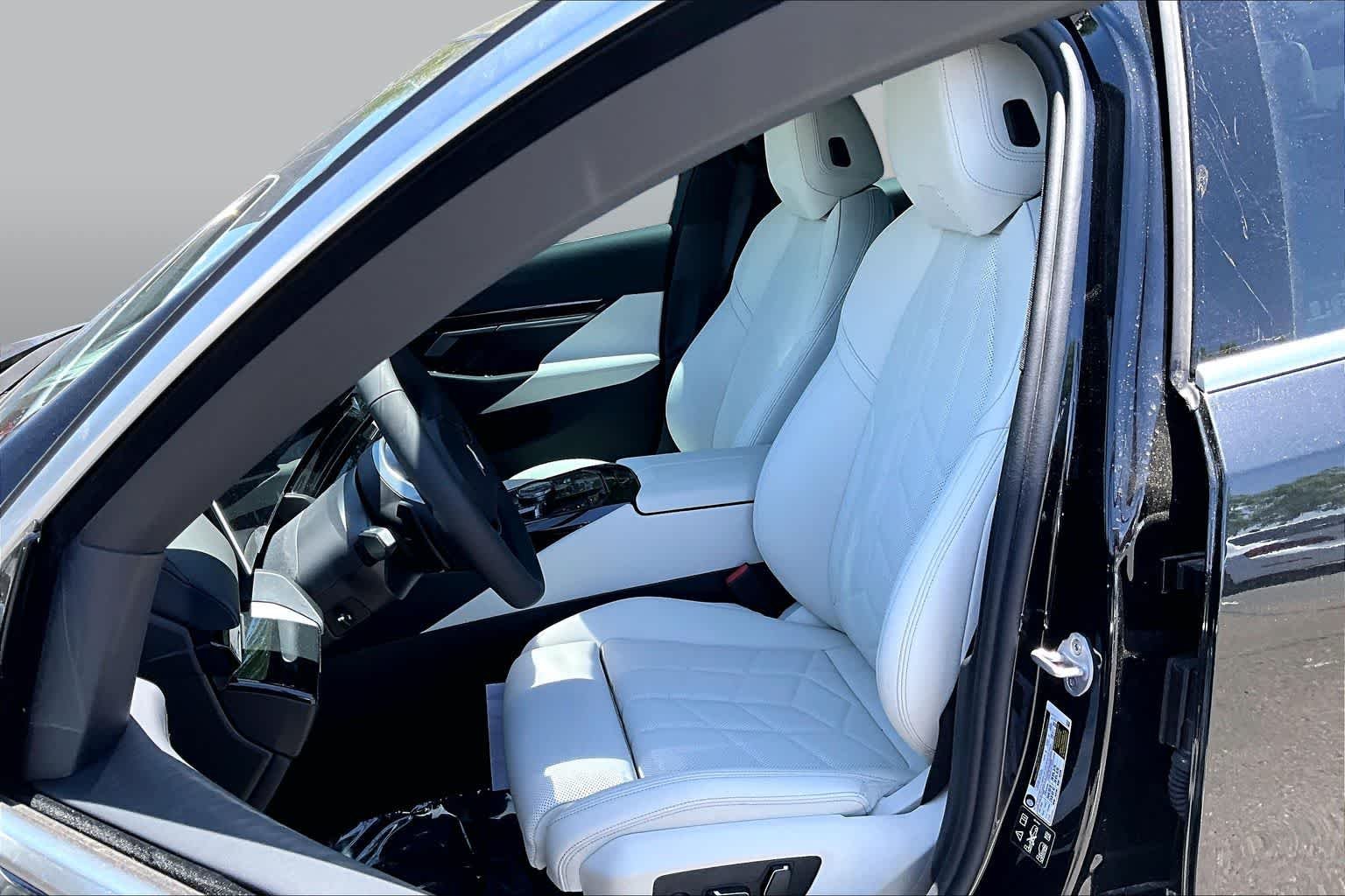 New 2026 Black Sapphire Metallic BMW 530i xDrive image 9