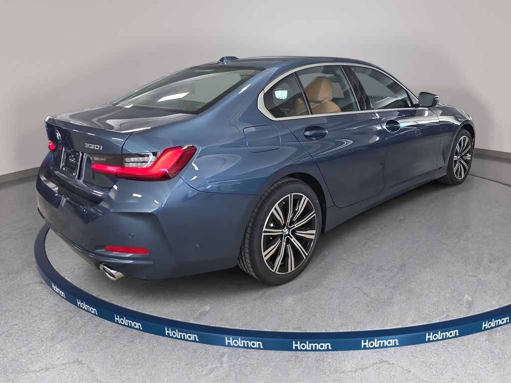 New 2026 Arctic Race Blue metallic BMW 330i image 4