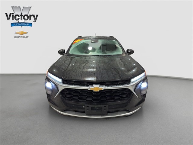 Used 2025 Chevrolet Trax LT with VIN KL77LHEPXSC109638 for sale in Kansas City