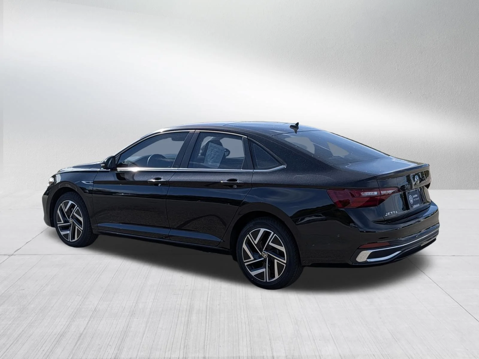 Certified Used 2023 DEEP BLACK PEARL EFFECT Volkswagen SEL image 5