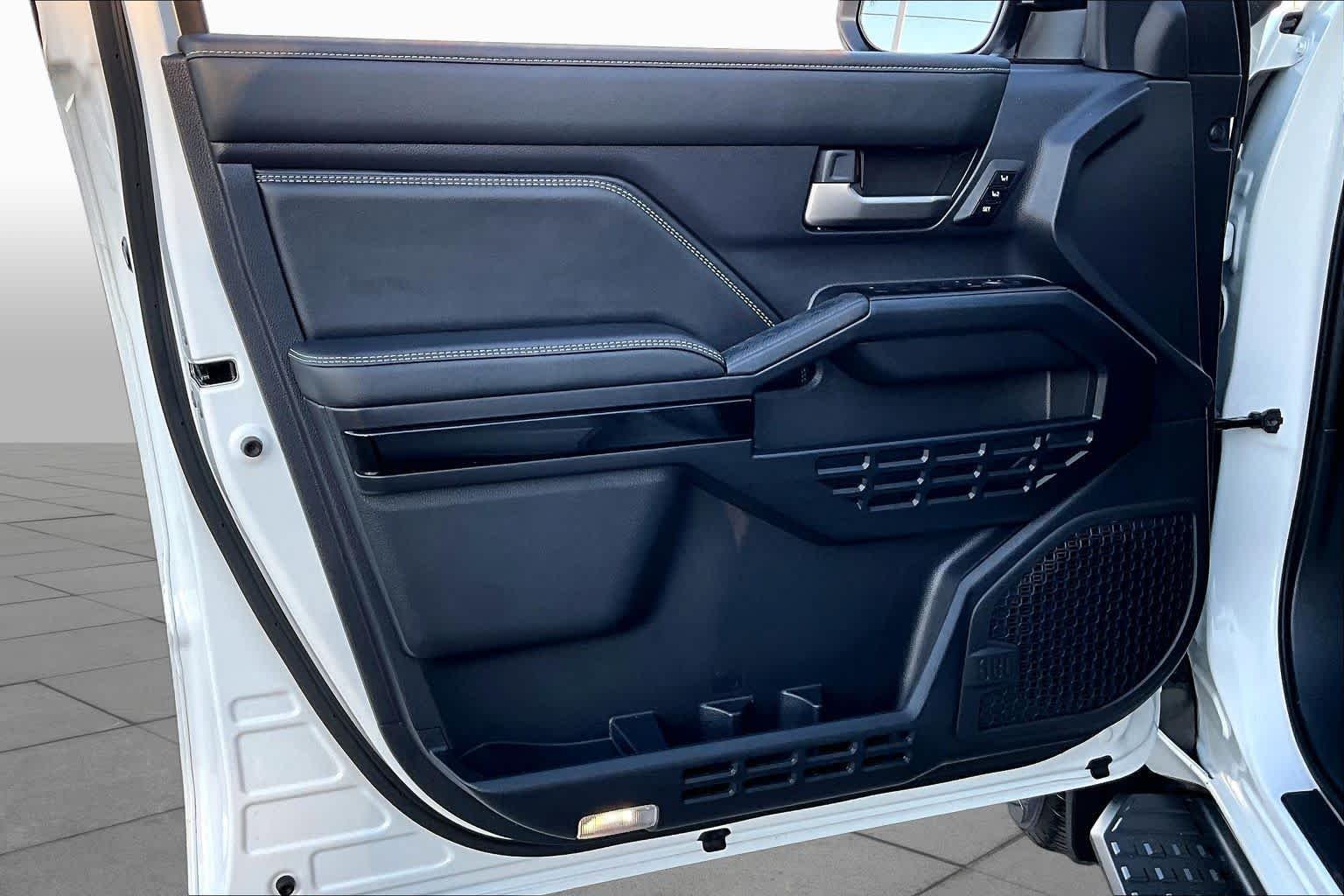 Used 2026 Wind Chill Pearl Toyota Limited image 22