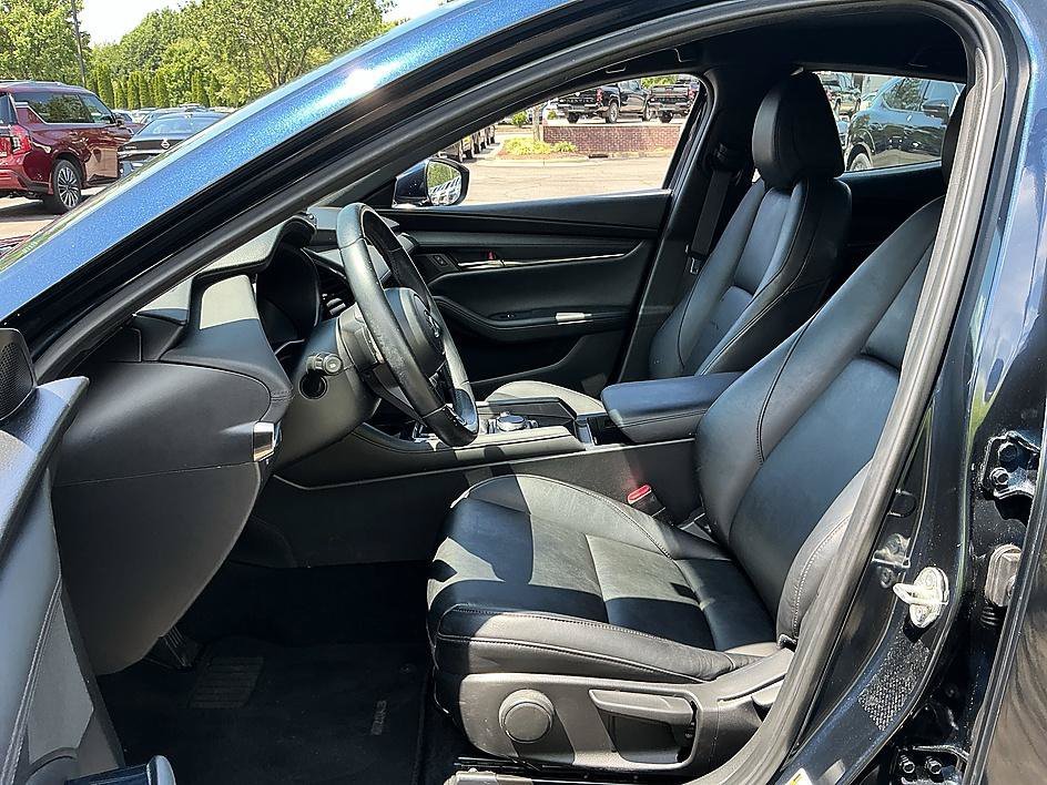 Used 2019 Deep Crystal Blue Mica Mazda Base image 12