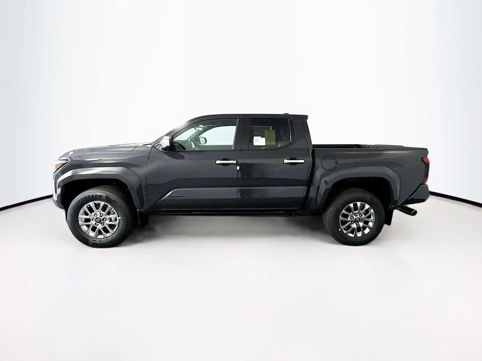 2026 Toyota Tacoma Limited - Photo 3
