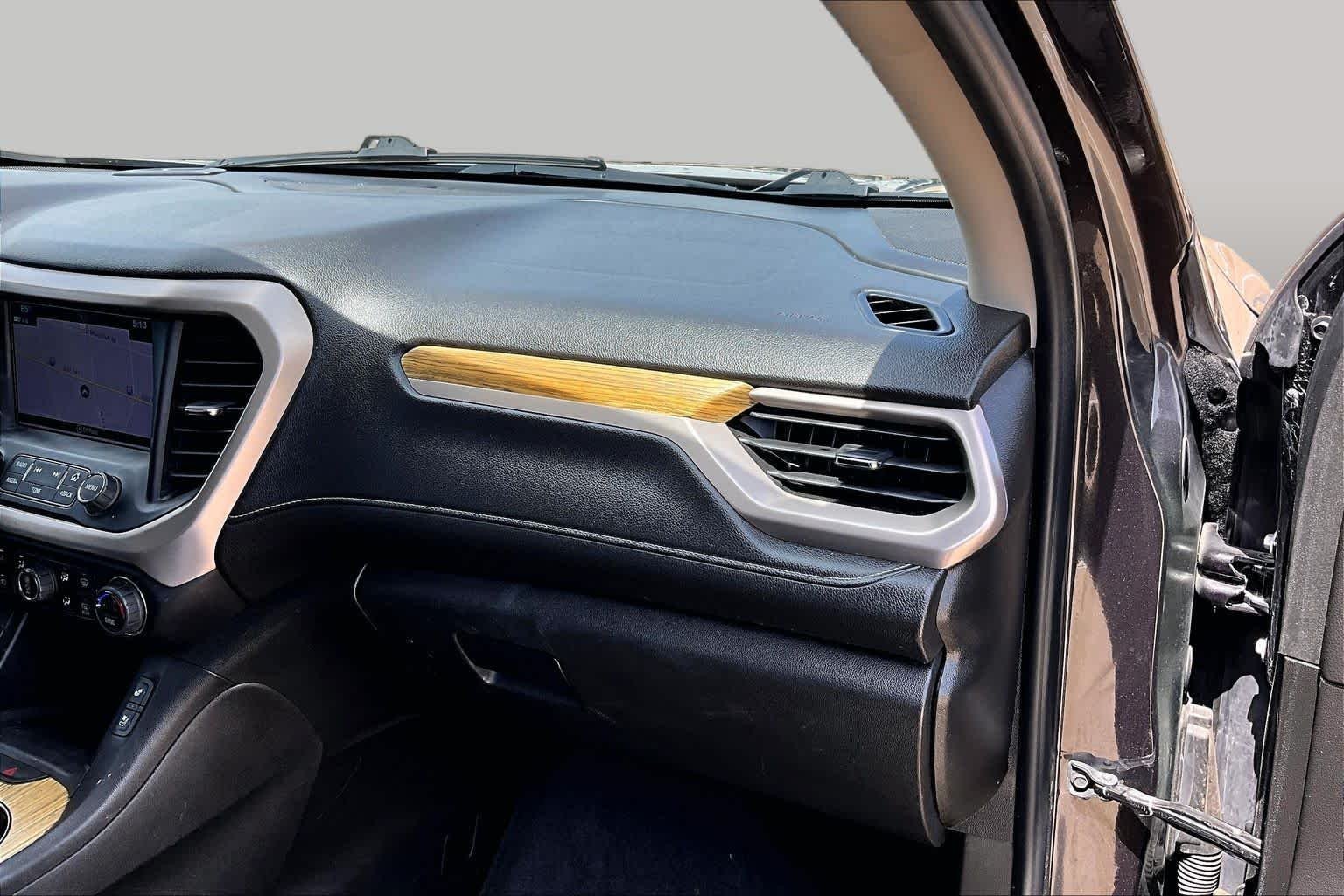 Used 2019 Iridium Metallic GMC Denali image 19