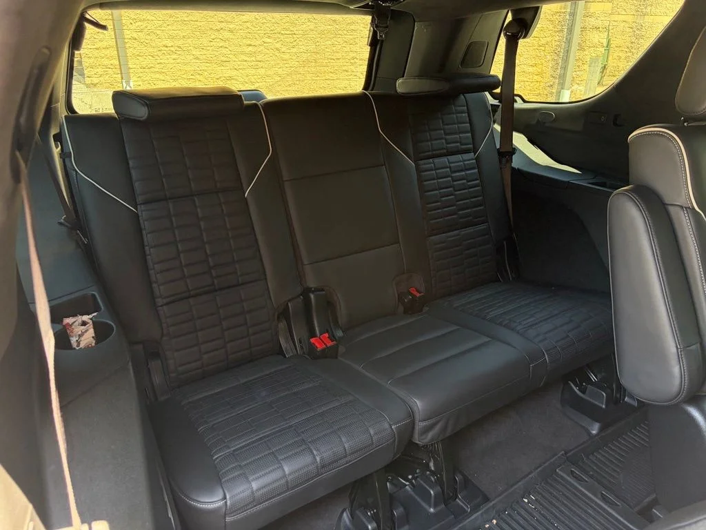 Used 2025 White Cadillac V-Series image 21